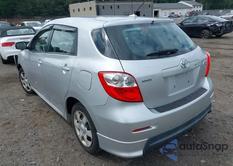2009 Toyota Matrix S z USA, uszkodzony, nr VIN 2T1LE40E69C007314